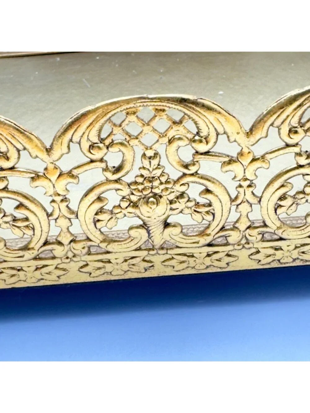 Vtg Gold Vanity Guest Towel Holder Ornate Rose Design Footed Base 9.5